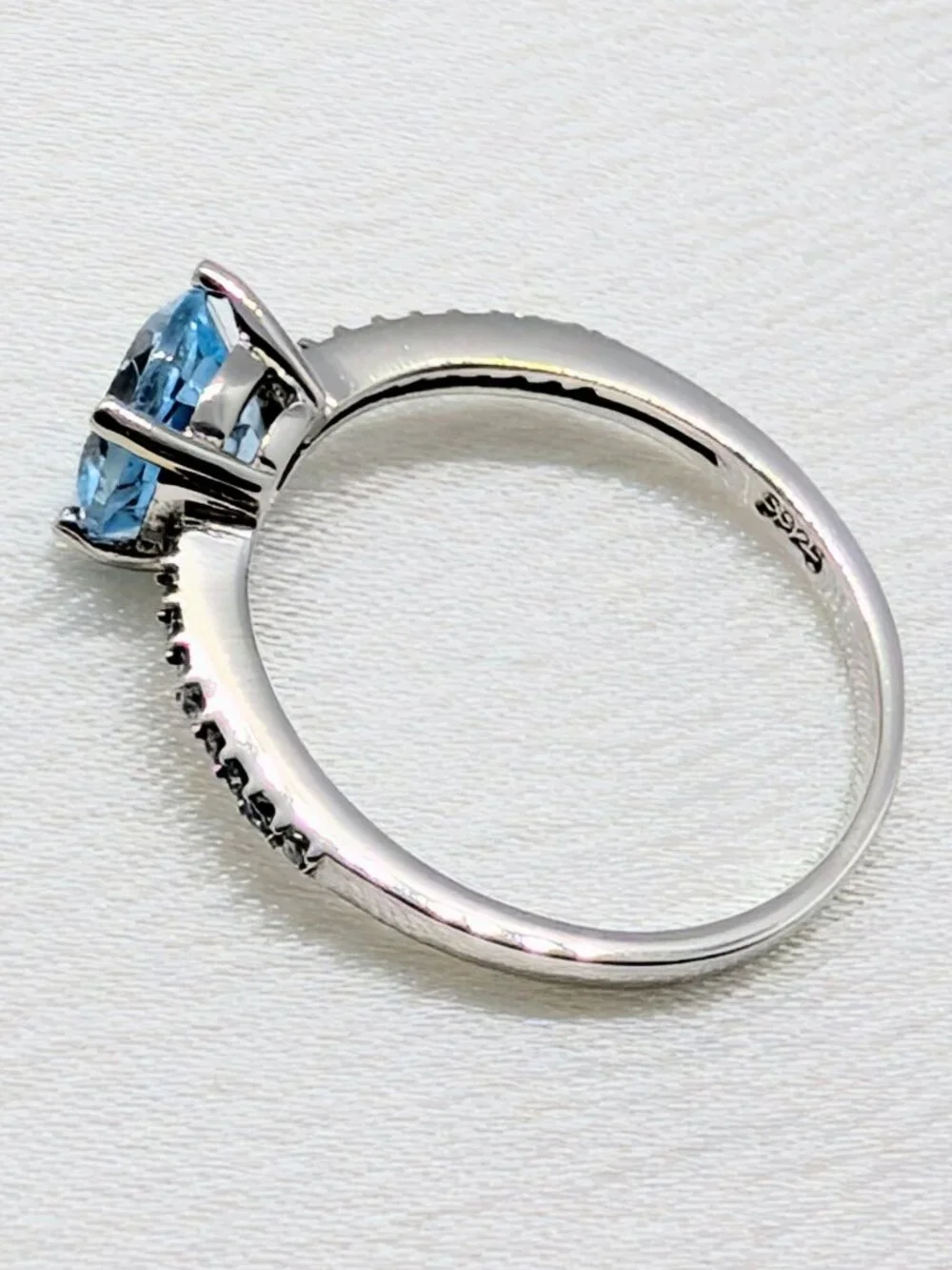 NEW Genuine Diamond and Blue Topaz Ring